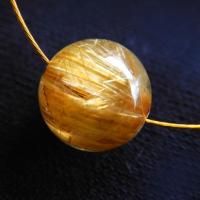 <img class='new_mark_img1' src='https://img.shop-pro.jp/img/new/icons5.gif' style='border:none;display:inline;margin:0px;padding:0px;width:auto;' />タイチンゴールドルチル 9.6mm丸珠 1粒売り