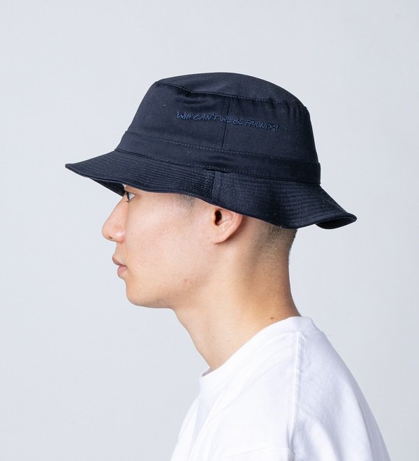 【APPLEBUM】“FRIENDS” BUCKET HAT