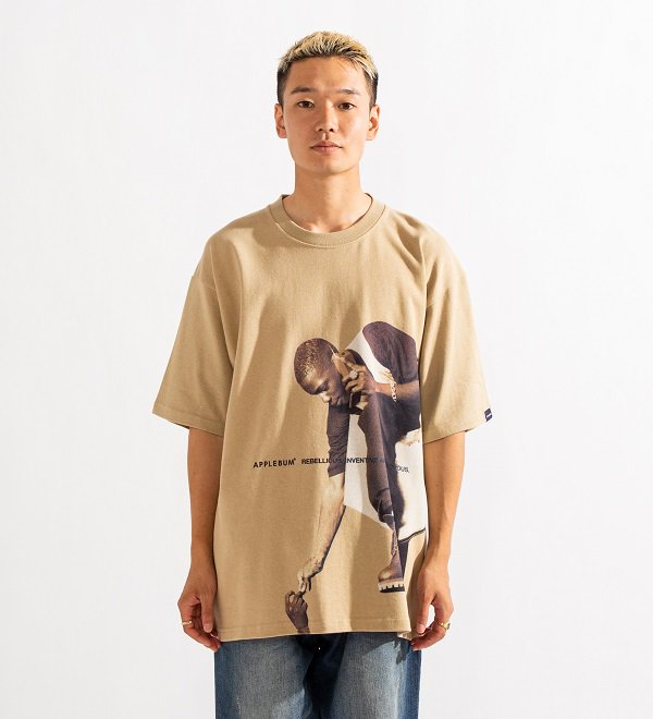 【APPLEBUM】“PASS THAT DUTCH” T-SHIRT