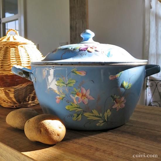 フランスアンティークスーピエールハンドペイント