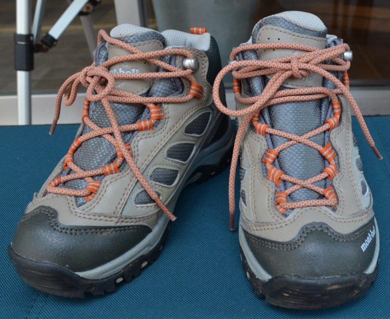 ティトン ブーツ登山靴 モンベル-