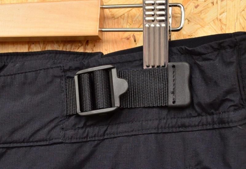 mont-bell モンベル＞ スーパーハイドロブリーズインシュレー