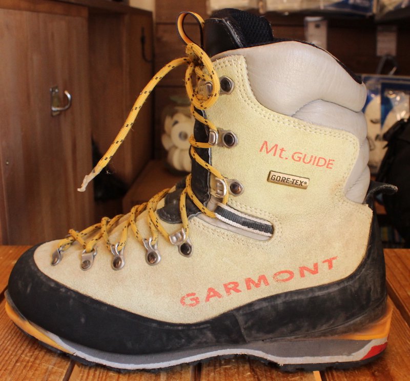 純正割引 【1回使用】冬季登山靴 ガルモント MOUNTAIN GUIDE PRO GTX