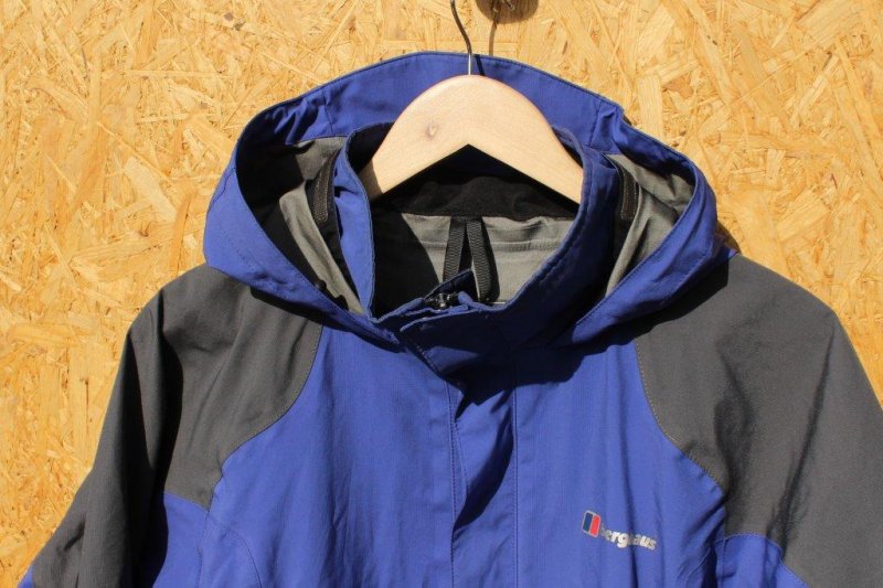 berghaus バーグハウス＞ ARCOBALENO SUITS JACKET アルコバレーノ