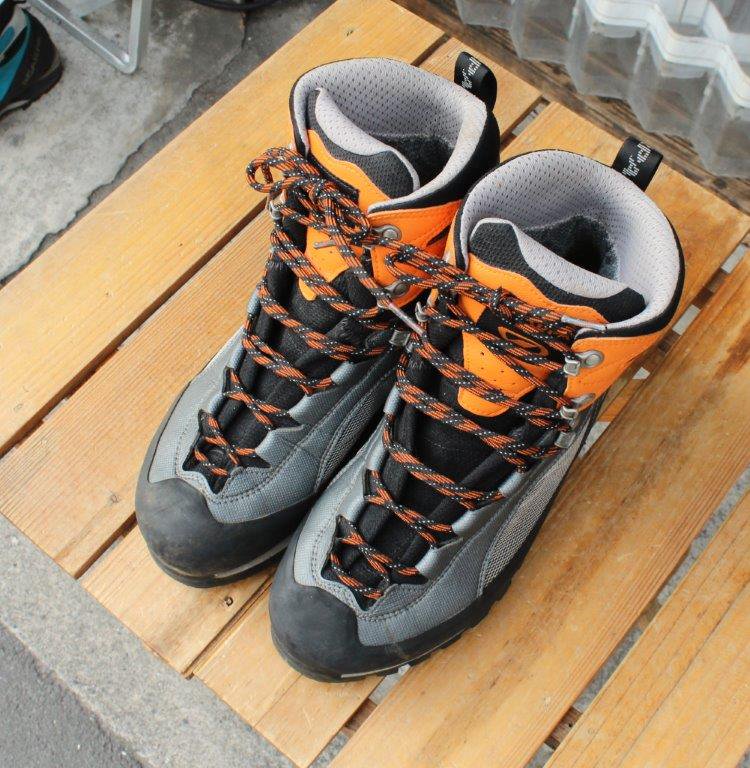 MENs 27.6cm  スカルパ シャルモ プロ ゴアテックス CHARMOZ PRO GTX マウンテニアリング ブーツ 登山靴 SCARPA 71032-200 オレンジ系