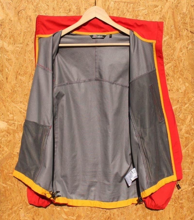 berghaus バーグハウス＞ SELLA WINDSTOPPER JACKET セラ