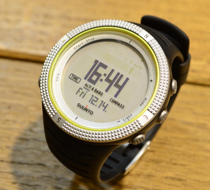 独特の上品 SUUNTO スント コア ライトグリーン 腕時計 - 時計