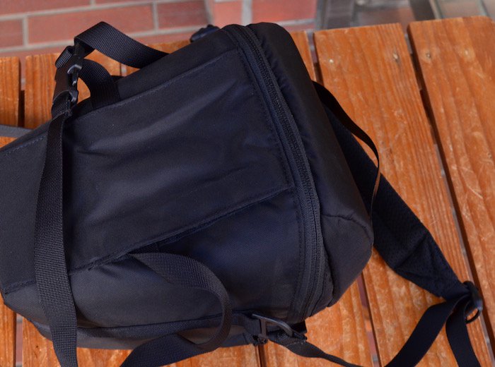 THE NORTH FACE ノースフェイス＞ EXPLORER CAMERA BAG