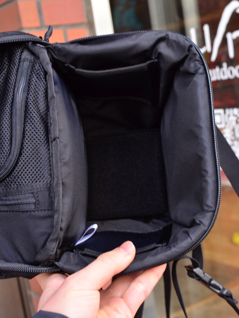 THE NORTH FACE ノースフェイス＞ EXPLORER CAMERA BAG