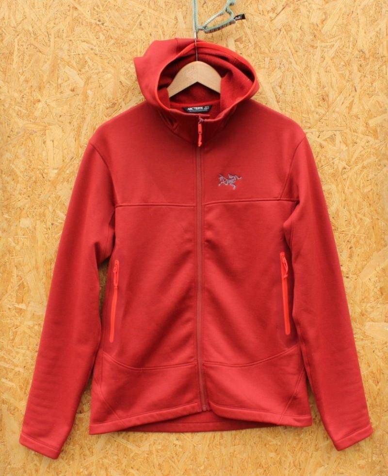 以下参考までにARC'TERYX / Arenite Hood Arenite