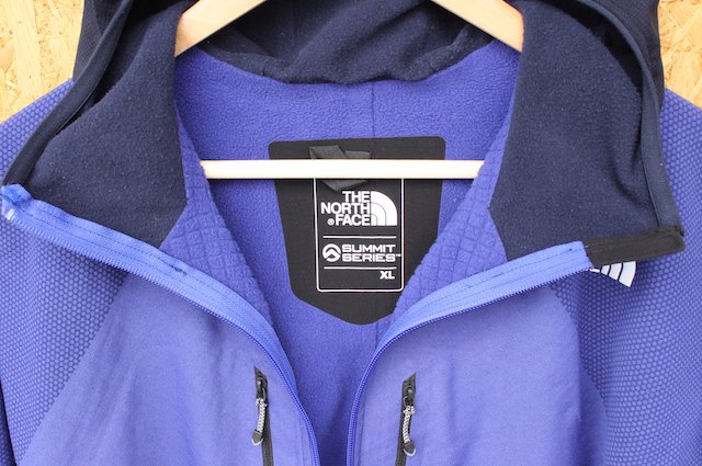 THE NORTH FACE ノースフェイス＞ FUSEFORM Grid Hoodie ヒューズフォームグリッドフーディ |  中古アウトドア用品・中古登山用品 買取・販売専門店 : maunga (マウンガ)