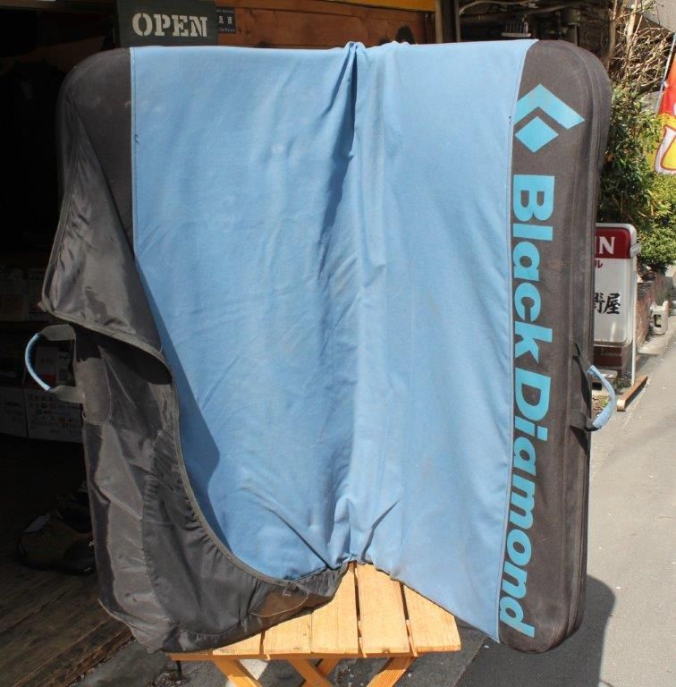 Black Diamond ブラックダイヤモンド＞ Drop Zone Crash Pad ドロップゾーンクラッシュパッド |  中古アウトドア用品・中古登山用品 買取・販売専門店 : maunga (マウンガ)