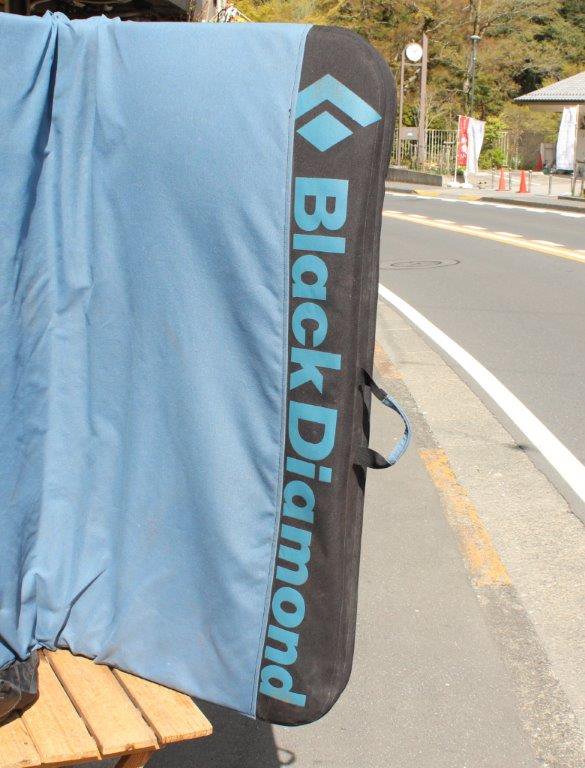 Black Diamond ブラックダイヤモンド＞ Drop Zone Crash Pad ドロップ