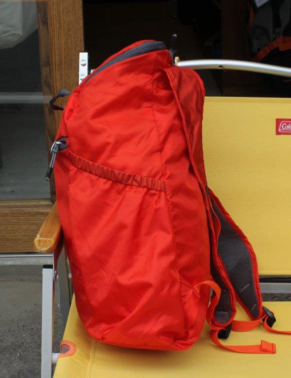 MOUNTAIN HARDWEAR マウンテンハードウエア＞ Lightweight Backpack
