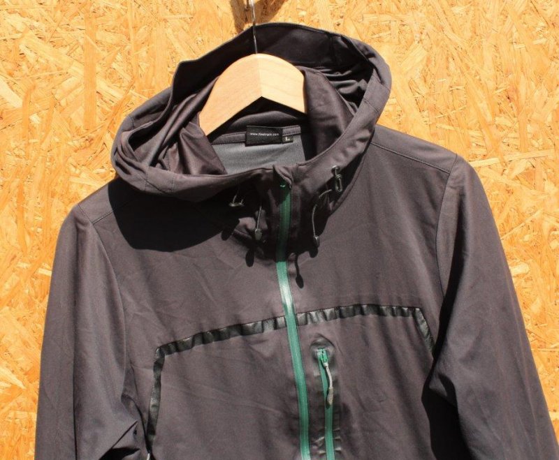 finetrack ファイントラック＞ PNEUMO WRAP HOODY ニュウモラップフーディ | 中古アウトドア用品・中古登山用品  買取・販売専門店 : maunga (マウンガ)