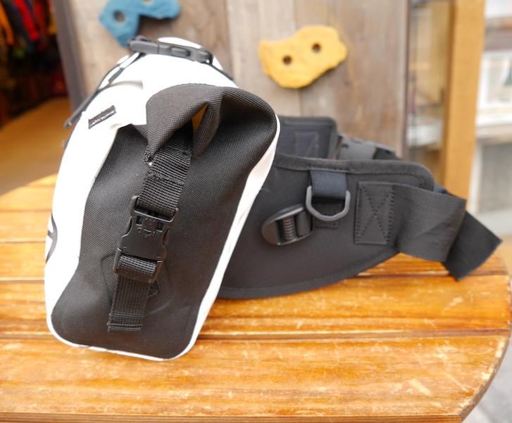 ストリームトレイル SDウエストバッグ2 ブラック 新品未使用品 Amazon | [ストリームトレイル]SDウエストバッグ ウエストバッグ2 ONYX