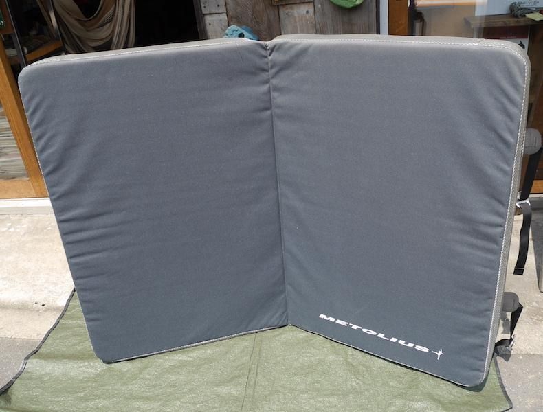 メトリウス Metolius Stomp Crash Pad ストンプ クラッシュ パッド ボルダリング クライミング マット アウトドア メトリウス Metolius Stomp Crash Pad ストンプ クラッシュ