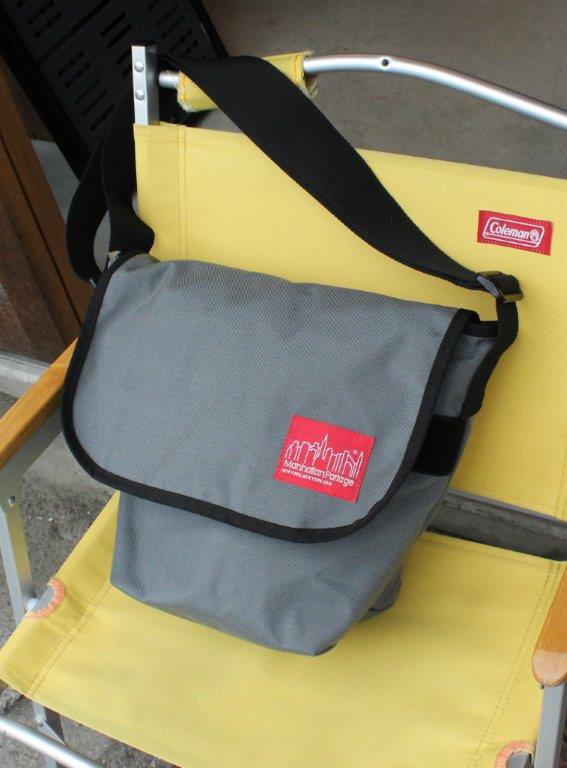 マンハッタン Casual Messenger Bag XS オンラインショップ - バッグ