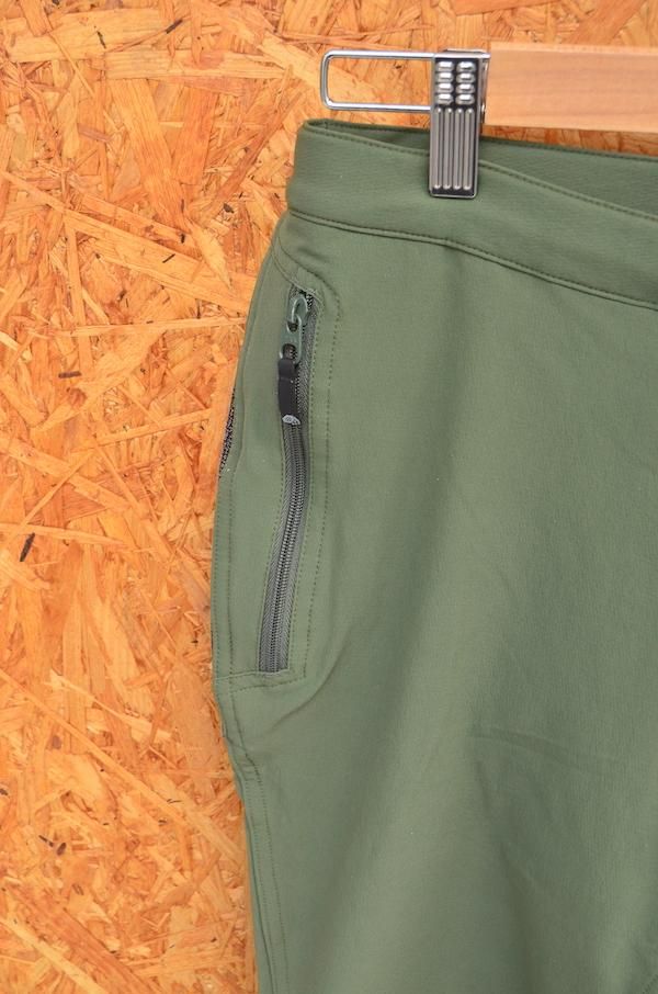 MOUNTAIN HARDWEAR マウンテンハードウエア＞ ダブルドラゴン