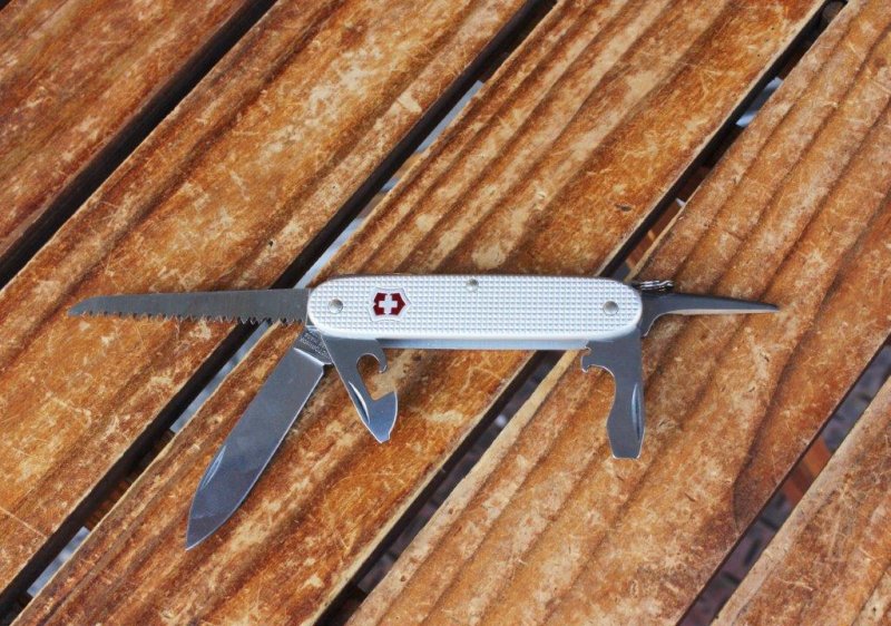 VICTORINOX ビクトリノックス＞ ファーマーAL 【クリックポスト便