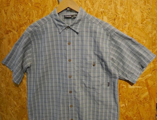 送料込み!! PATAGONIA PUCKERWARE Shirt-Slim 赤緑系 (CSGG) (S