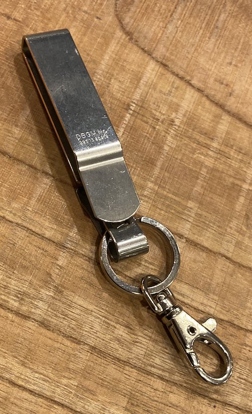 VICTORINOX ヴィクトリノックス＞ ベルトハンガー 【クリックポスト便