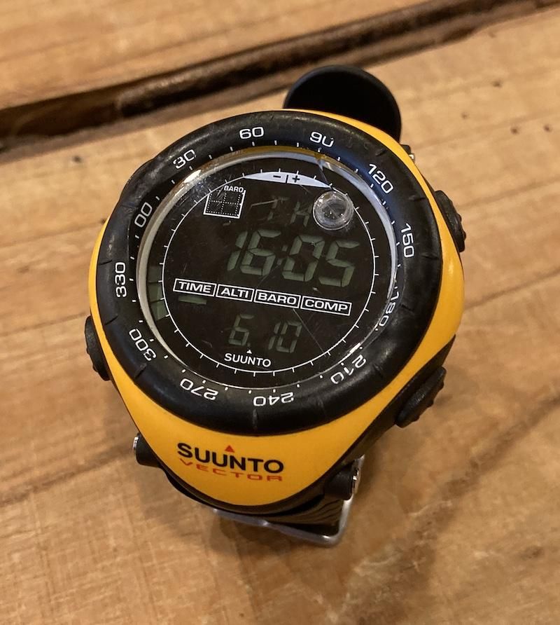 【希少廃盤品】スント SUUNTO ベクター VECTOR返信が遅くなりすみません