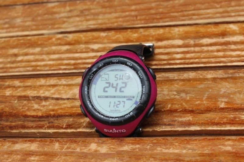 SUUNTO VECTOR アウトドア時計 ピンク SUUNTO スント＞ VECTOR