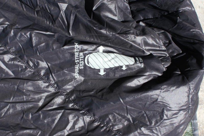 mont-bell モンベル＞ Alpine Burrow bag Thermal Sheet アルパイン 