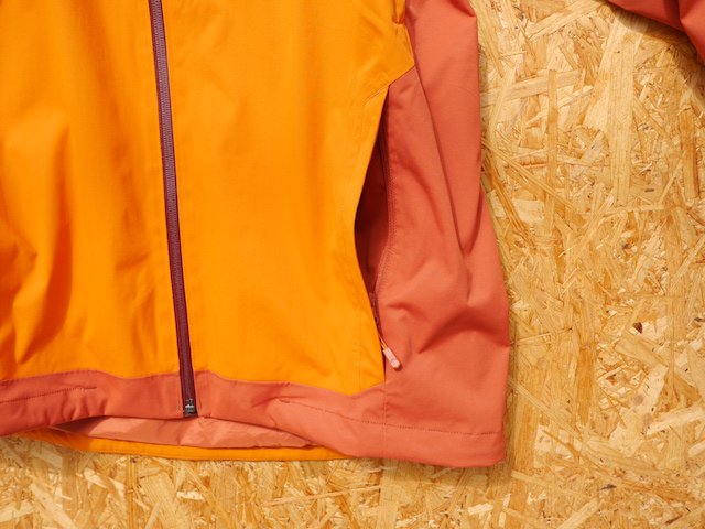 MOUNTAIN HARDWEAR マウンテンハードウェア＞ Dragon's Back Jacket