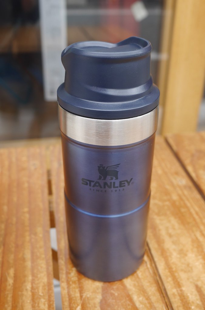 新品 STANLEY(スタンレー) クラシック真空ワンハンドマグII