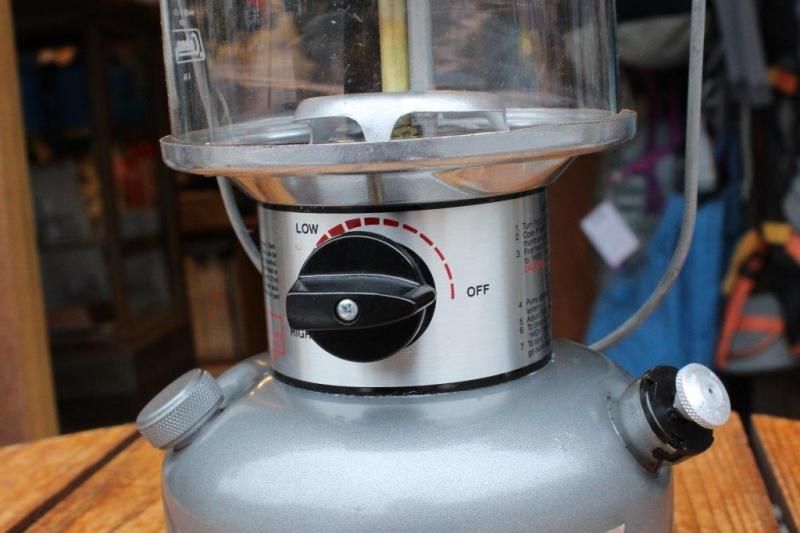 Coleman コールマン＞ TWO MANTLE POWERHOUSE DUAL FUEL LANTERN ツー