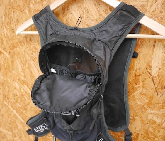 ULTIMATE DIRECTION アルティメイトディレクション＞ RUNNERS VEST 4.0 