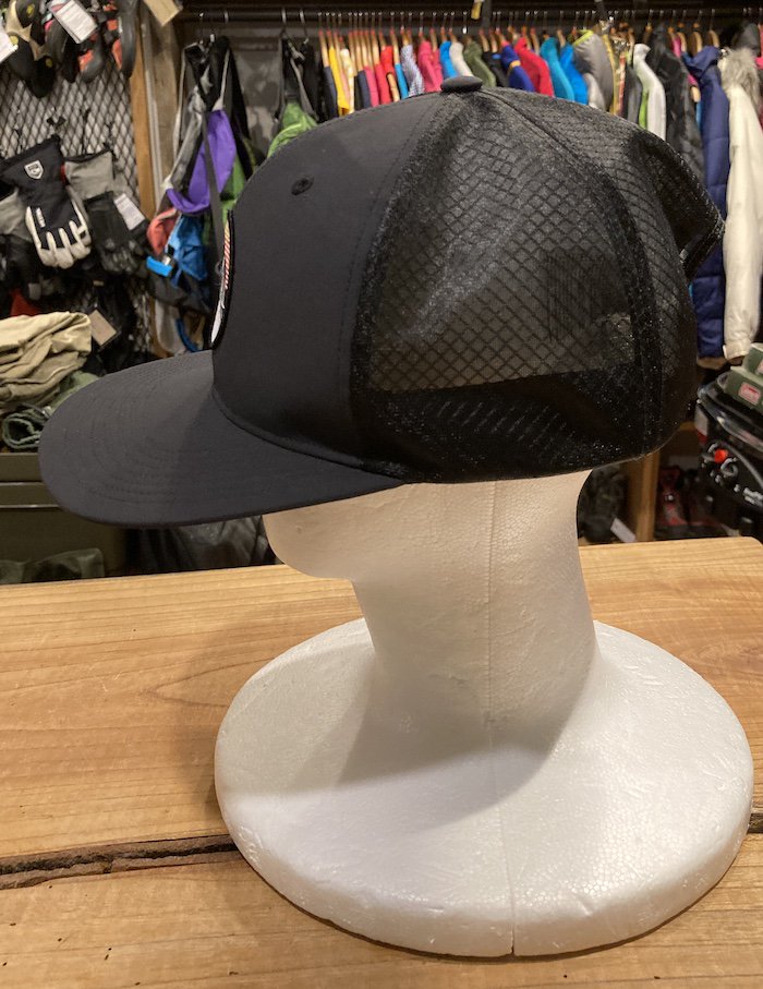 salomon サロモン＞ TRUCKER FLAT CAP トラッカーフラットキャップ