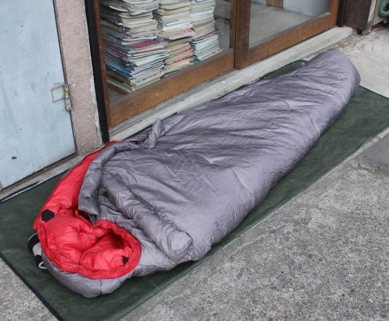 finetrack ファイントラック＞ POLYGON NEST RED ポリゴンネストレッド