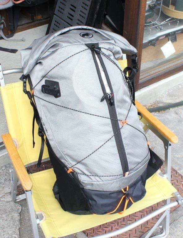 MAMMUT マムート＞ Ducan Spine 28-35 デュカンスパイン28-35