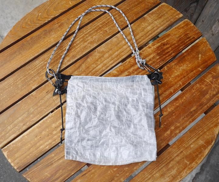 and wander アンドワンダー＞ cuben fiber sacocheキューベン