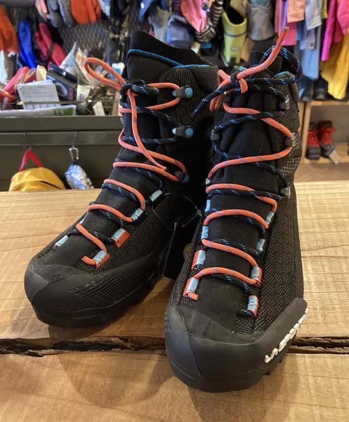 LA SPORTIVA スポルティバ＞ AEQUILIBRIUM ST GTX WOMAN 