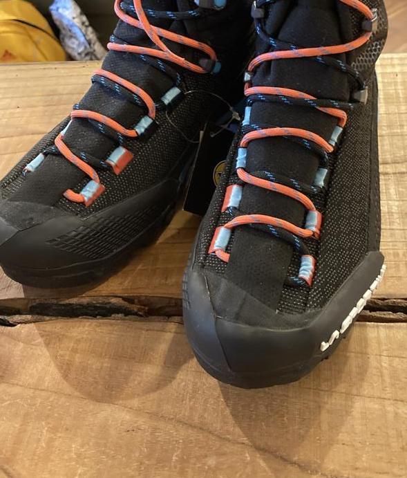 LA SPORTIVA スポルティバ＞ AEQUILIBRIUM ST GTX WOMAN