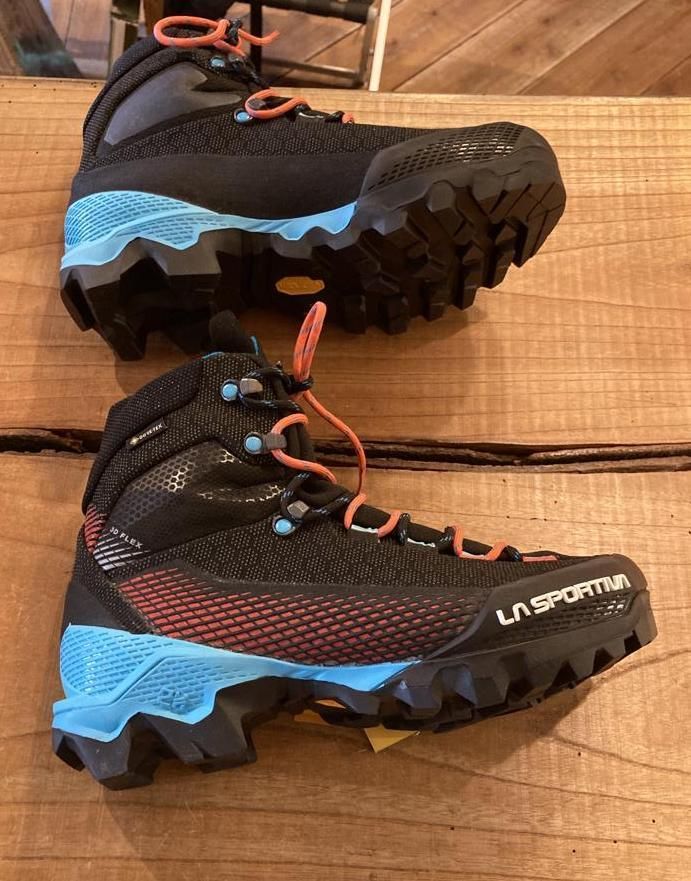 LA SPORTIVA スポルティバ＞ AEQUILIBRIUM ST GTX WOMAN