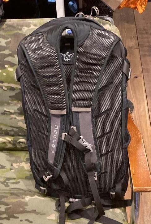 新品】オスプレイ OSPREY デイライトプラス 20L 黒 ユニセックス
