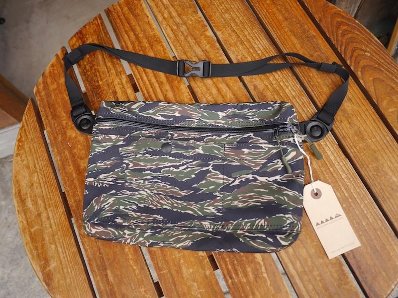 【新品】マウンテンマーシャルアーツ MMA サコッシュ付きトレッキングパンツ MOUNTAIN MARTIAL ARTS マウンテンマーシャルアーツ＞ MMA