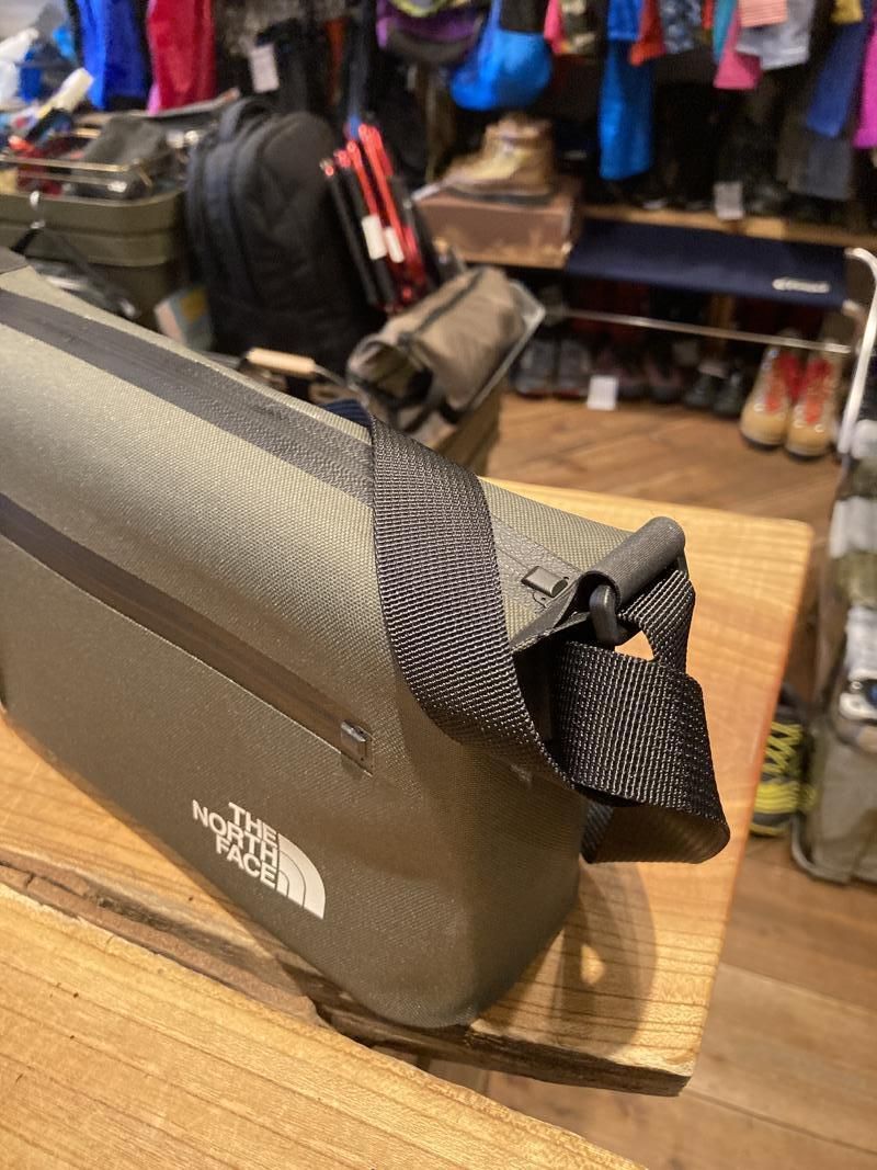 THE NORTH FACE ノースフェイス＞ Fieludens Cooler Pouch