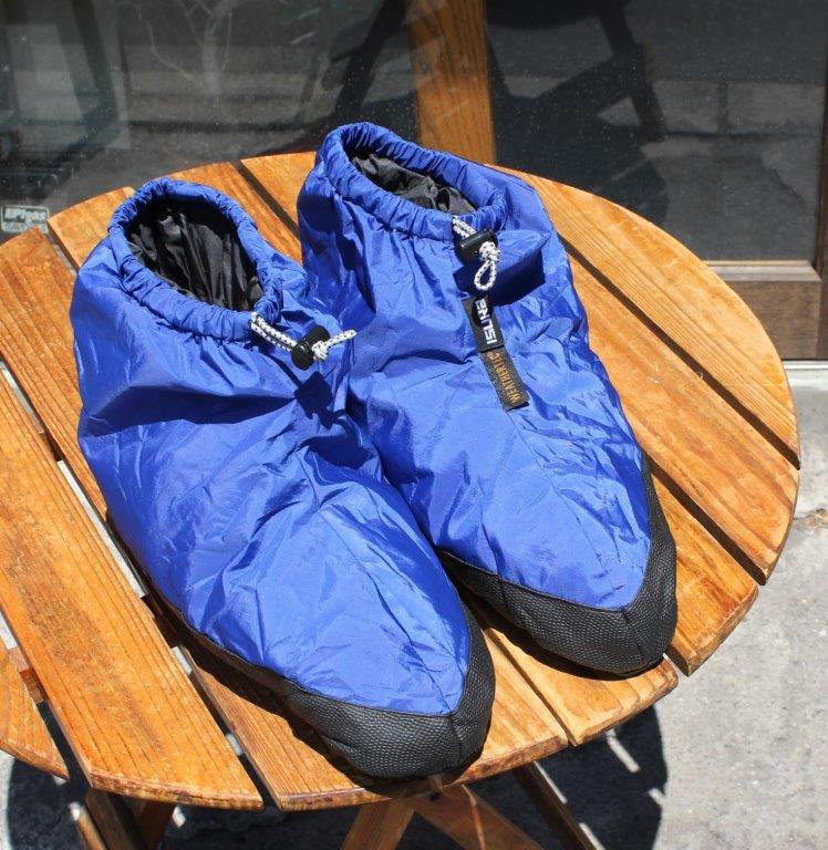 ISUKA イスカ＞ Down Plus Tent Shoes Short ダウンプラステント