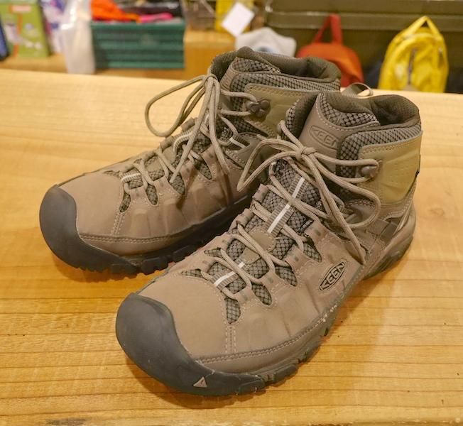 KEEN TARGHEE EXP MID WP 28cm - 登山用品