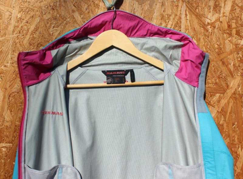 MAMMUT マムート＞ WINDSTOPPER LIGHTSPEED JACKET ウィンドストッパー