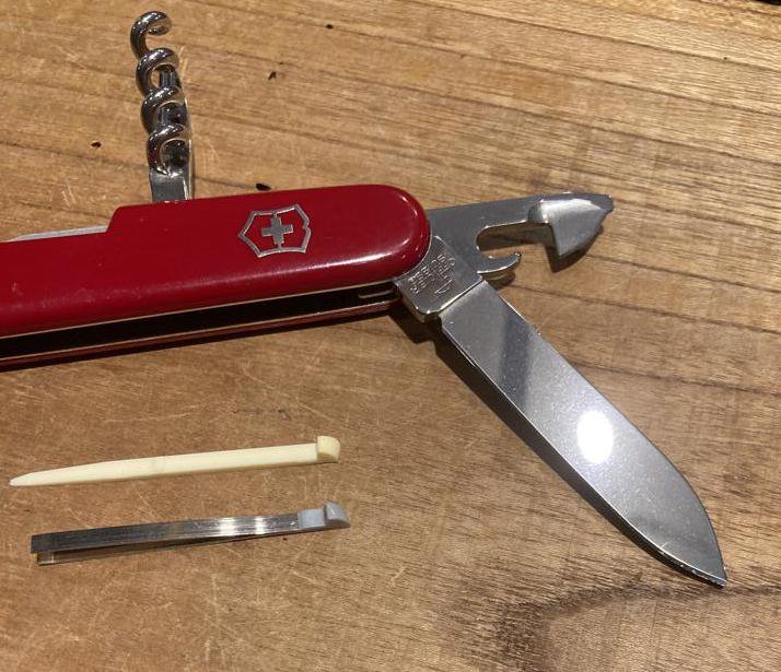 VICTORINOX ヴィクトリノックス＞ Tourist ツーリスト 100 years Swiss 