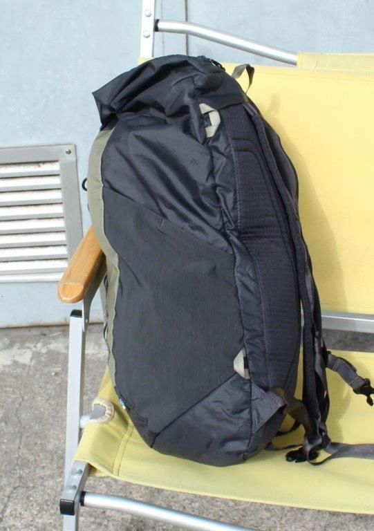 patagonia パタゴニア＞ ULTRALIGHT BLACK HOLE PACK 20L