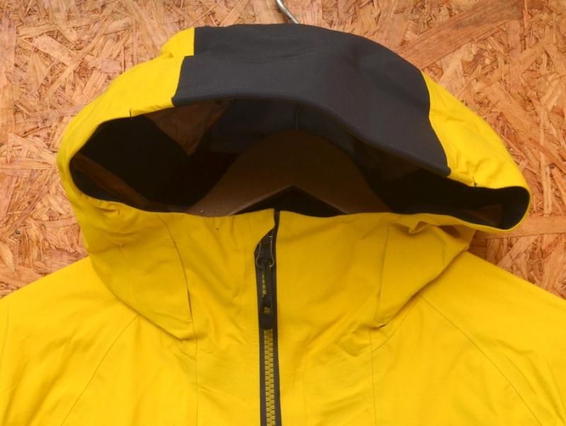 MOUNTAIN HARDWEAR マウンテンハードウェア＞ SERACTION JACKET セラ