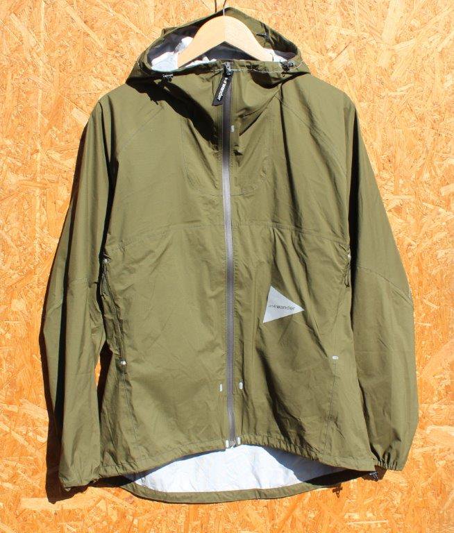 and wander アンドワンダー＞ 3L light rain jacket スリーレイヤーライトレインジャケット |  中古アウトドア用品・中古登山用品 買取・販売専門店 : maunga (マウンガ)